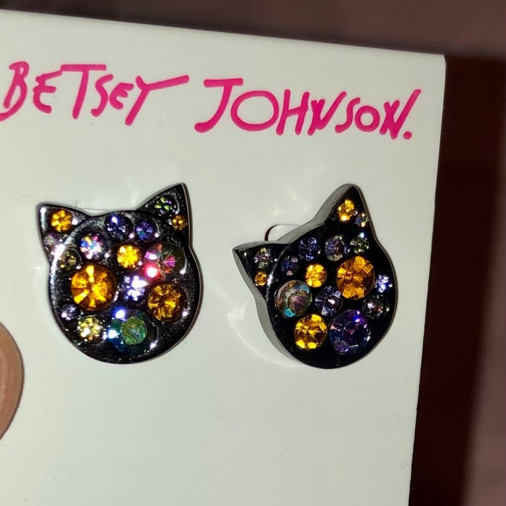 Betsey Johnson Gun Metal Kitty Stud Earrings Oil Slick Crystal NWT